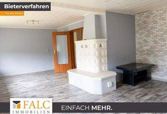 Wohnzimmer mit tollem Ofen