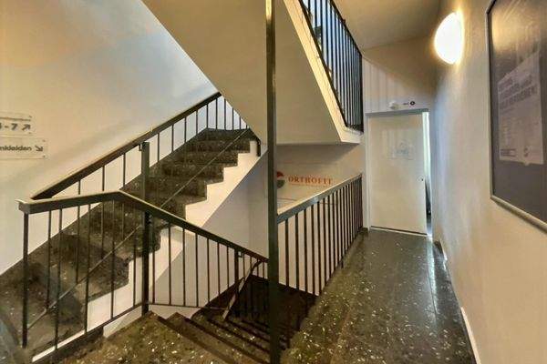 Treppenhaus zum 1. OG