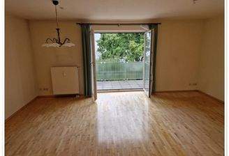 Wohnzimmer mit Parkett