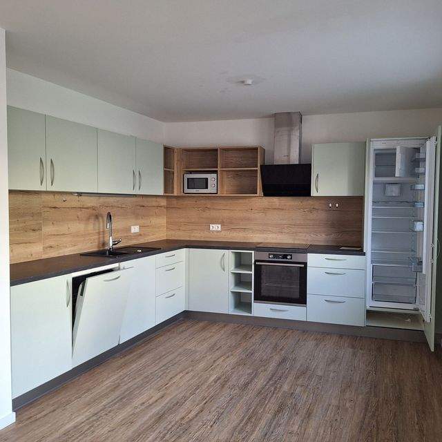Helle 2-Raum-Wohnung mit Balkon und moderner Einbauküche - Photo 2