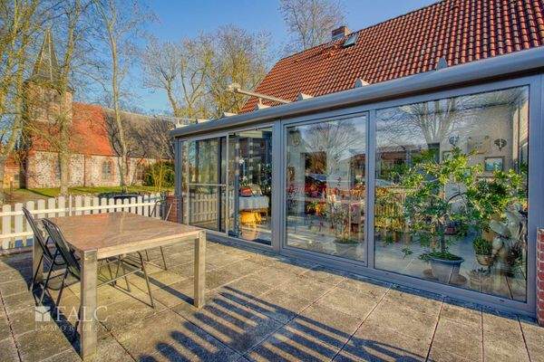 Blick von der Terrasse auf den Wintergarten I