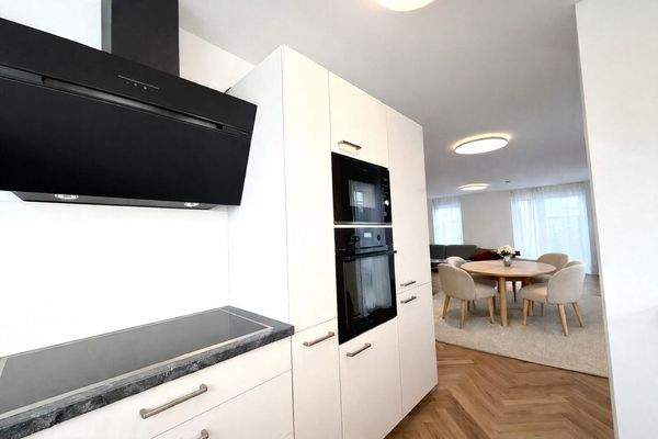 Küche und Essbereich