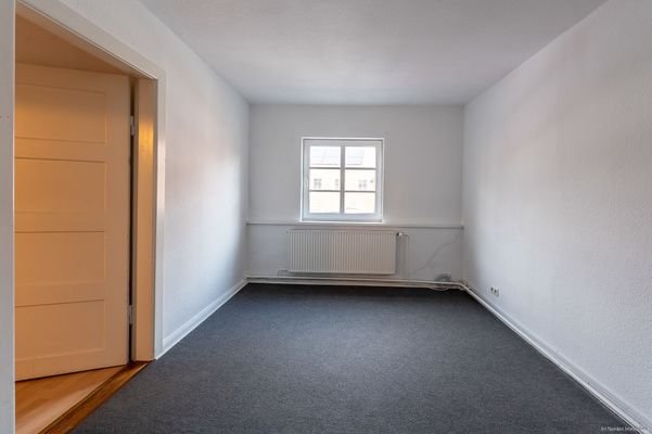 Zimmer im Dachgeschoss  Vorderhaus