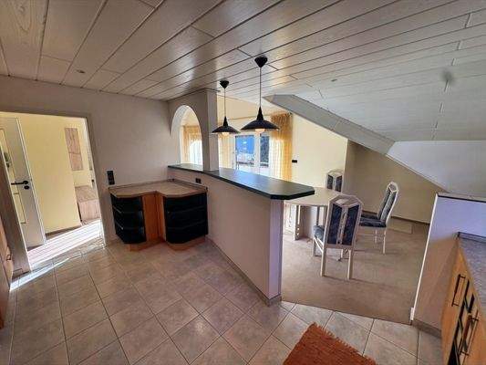 Küche/Essbereich DG