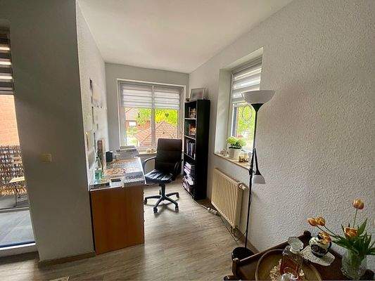 Wohnzimmer / Arbeitsbereich