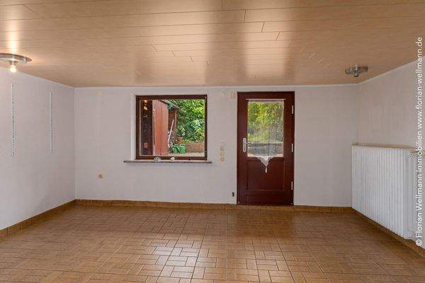 ... im Souterrain mit Ausgang zur Terrasse