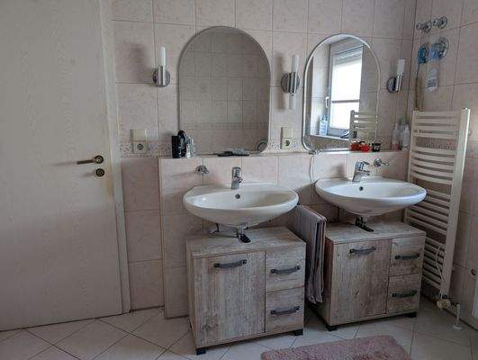 Waschtische Tageslichtbad