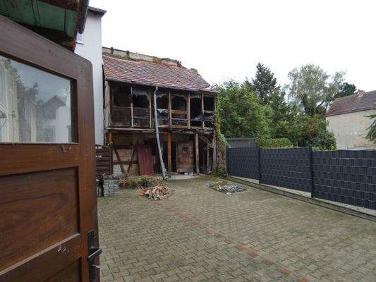 24-Hof und Nebengebäude