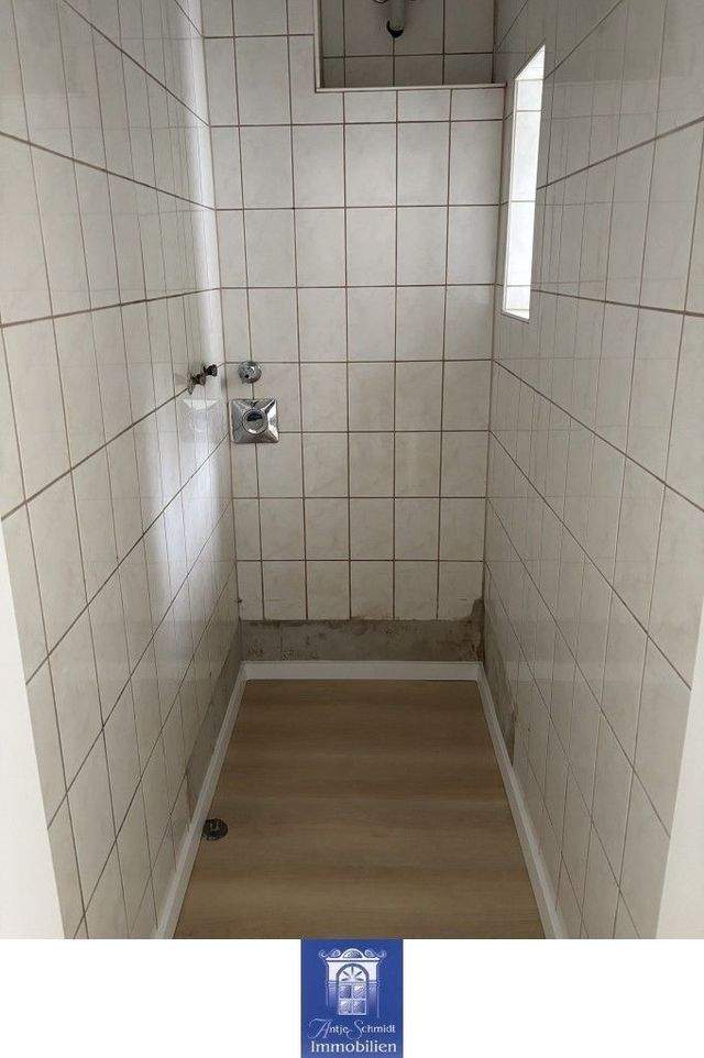 Eindrucksvolle Familienwohnung mit Wintergarten und Balkon in elbnaher Umgebung! - Foto 3