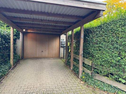 Garage mit Carport