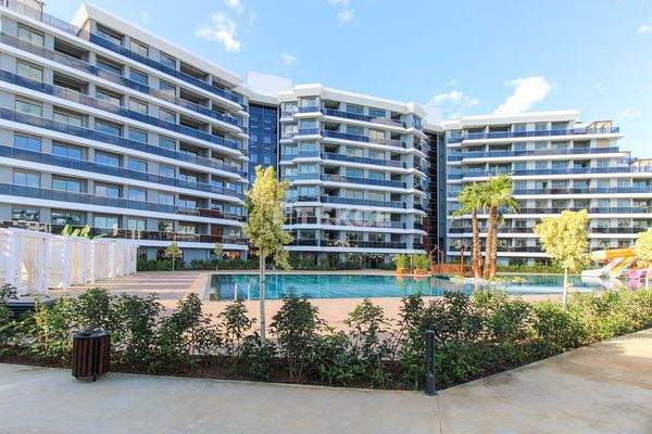 Apartments with Swimming Pool and Aquapark in Antalya Altintas