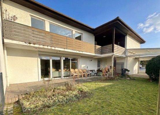 Geschützte Terrasse, viel Privatsphäre