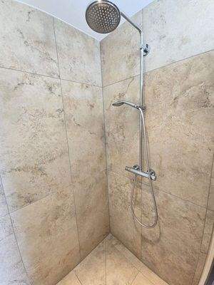 hochwertiges Badezimmer 