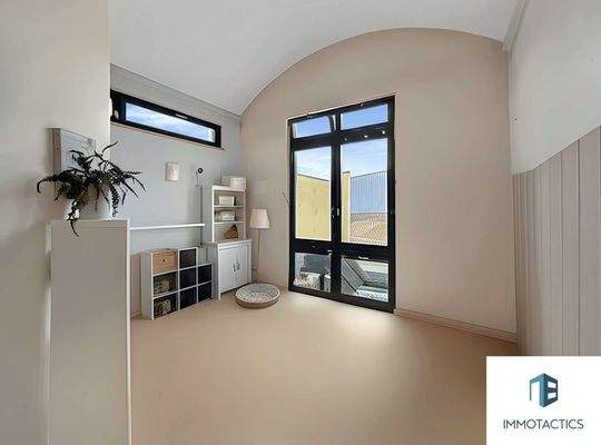 Büro/Galerie Wohnhaus OG