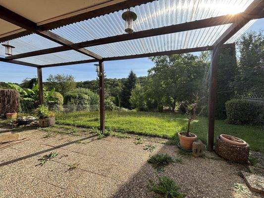 Terrasse mit Zugang zu Garten