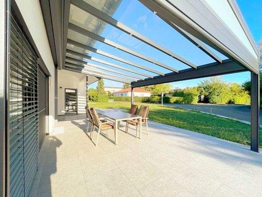 Terrassenansicht von Westen