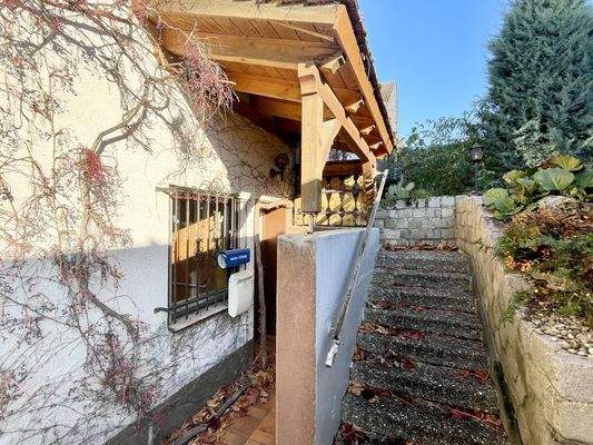 Treppe zum Haupteingang