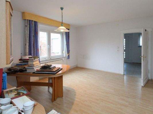 Großes Durchgangszimmer weitere Perspektive