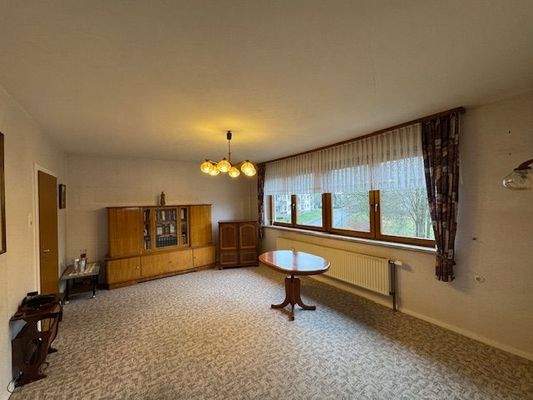 Wohnzimmer vom Esszimmer aus gesehen