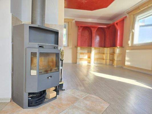 heimelige Atmosphäre dank Kaminofen-Anschluss