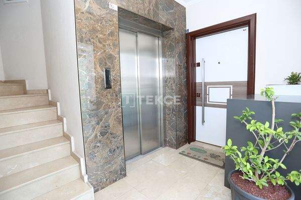 3-Bedroom Apartment with Separate Kitchen in Antalya Muratpaşa