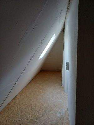 Kammer vom Bad aus begehbar