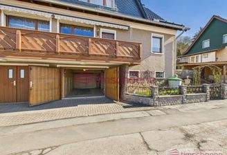 Außenansicht Garage