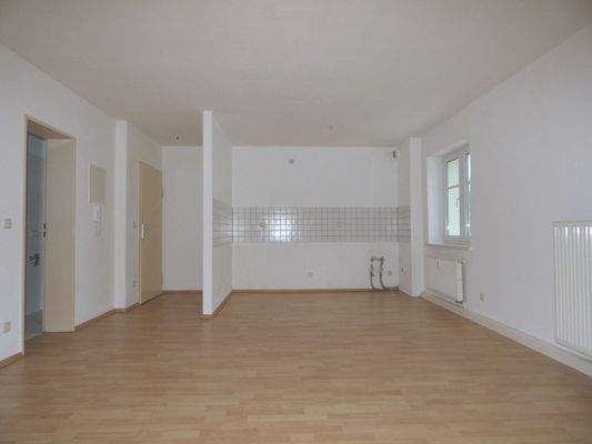 Wohnzimmer mit Küche_Bild 2