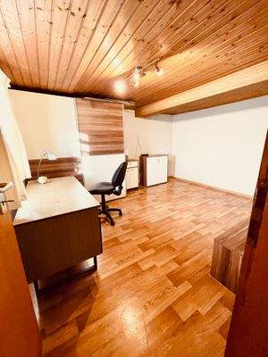 Innen_OG_2. Büro-Schlafzimmer.jpeg