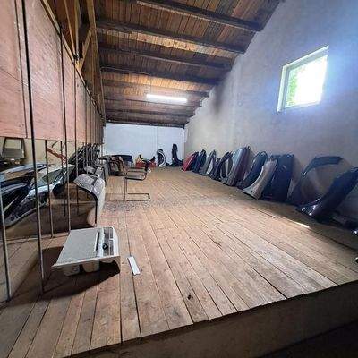 Große Lagerfläche  im Dachgeschoß