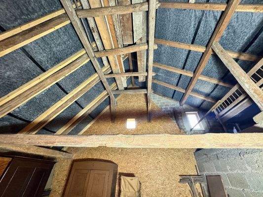 Dachbalken zum Teil erneuert