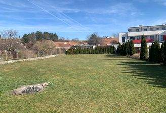 Tolles Baugrundstück mit Einfamilienhaus dazu!