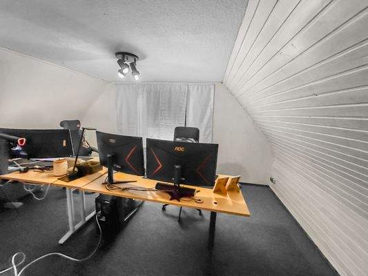 Büro im OG