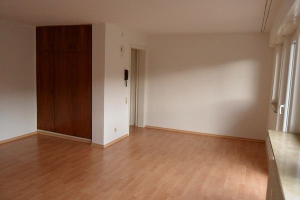 3 Wohnraum Einbauschrank_.jpg