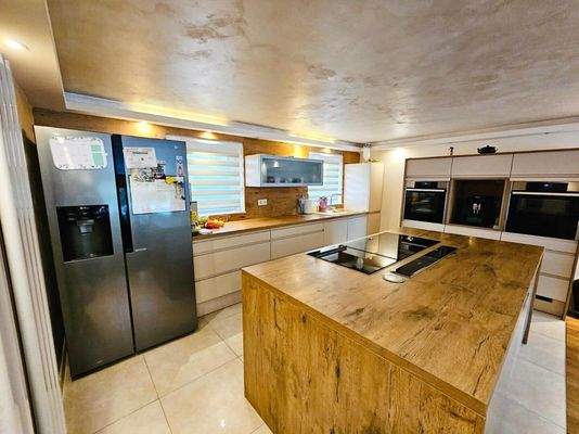 Küche inkl. Geräte