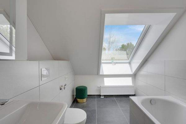 Modernes Badezimmer DG