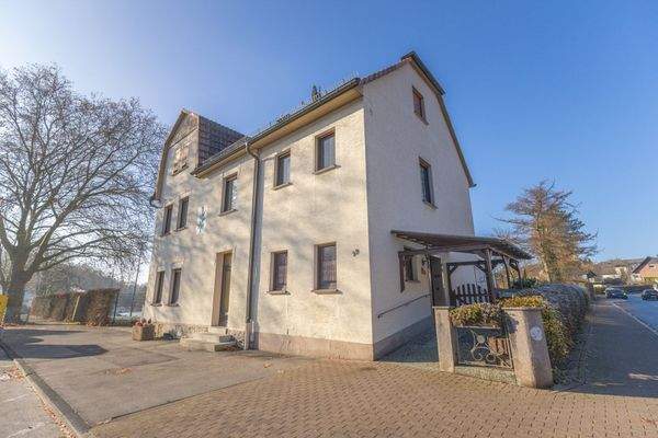 Haus & Gartenansicht