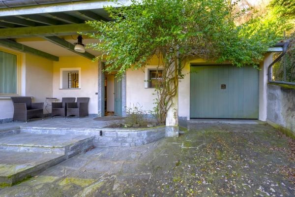 Garage-Terrasse (Garage-Terrace)