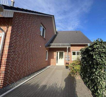 gemeinschaftlicher Hauseingang zum Traumdomizil...