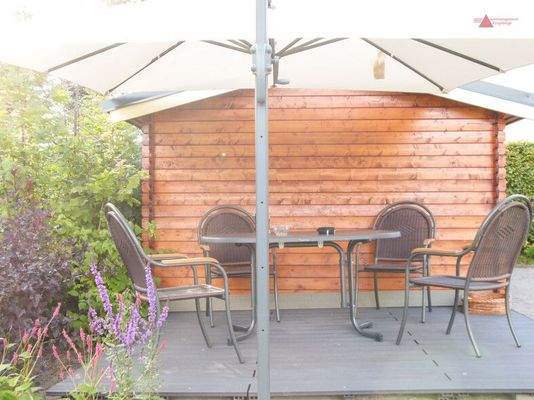 Terrasse am Gartenhaus