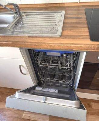 Küche mit Einbauküche