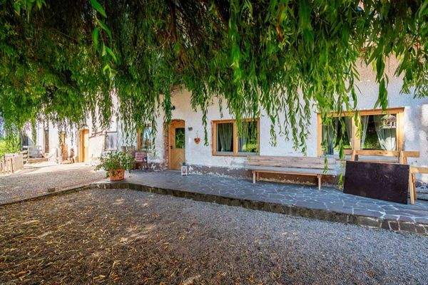 Eingang Hauptgebäude