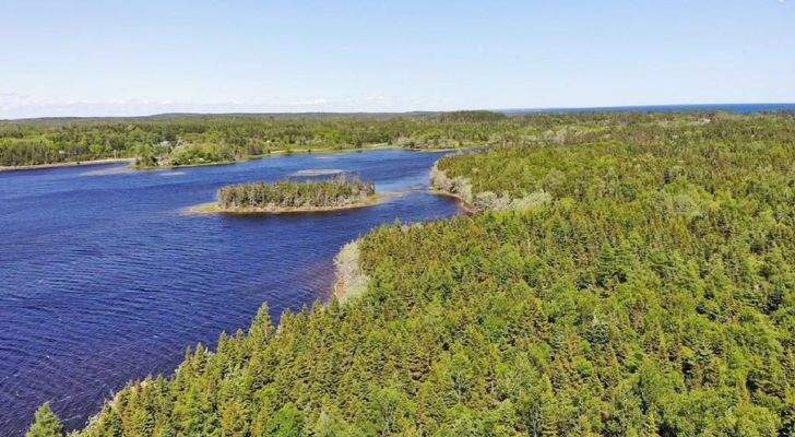 Cape Breton - Wunderschönes See-Ufer-Areal mit 7,7