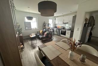 Küche + Wohnzimmer.png