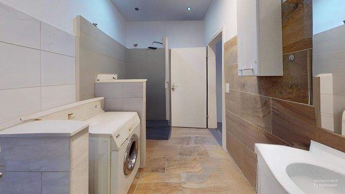 Badezimmer EG unmöbliert