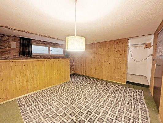 Keller-Hobbyraum PXL_20251030_145908523.NIGHTb.jpg