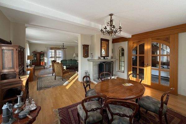 offen gestalteter Wohn-/Essbereich