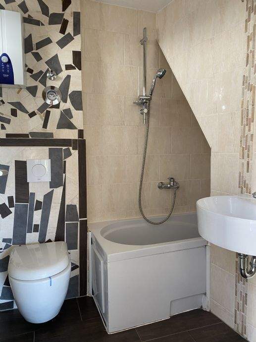 3-Zimmer EG-Wohnung mit separatem Eingang und Terrasse - Photo 1