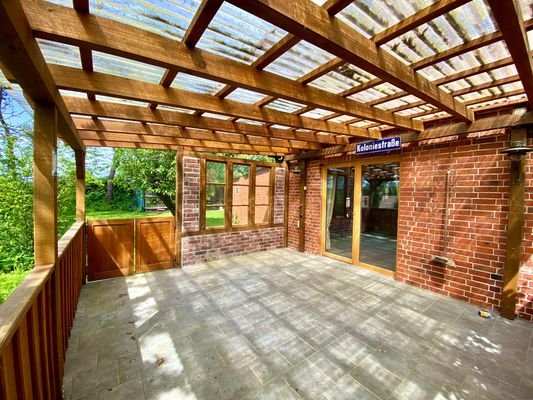 Überdachte Terrasse