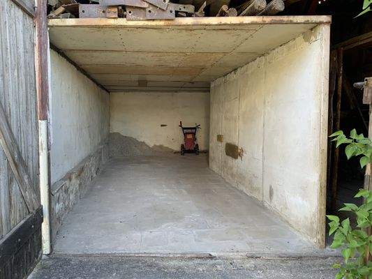Innenansicht separate Garage